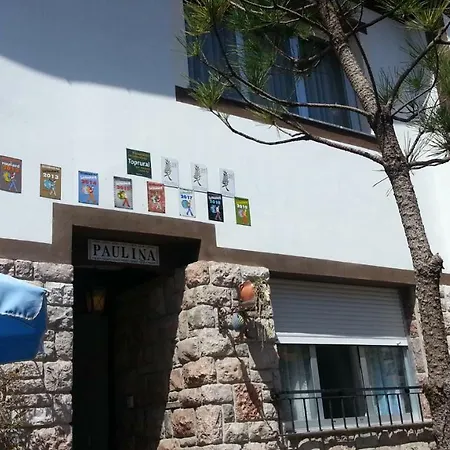 Paulina Guest house Cue